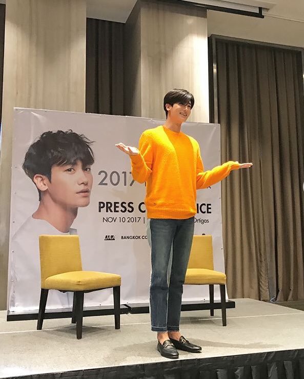SaranghaeyOppaa's tweet photo. Huhuhu bukas na 😭😭 https://t.co/5JzWnyomY0