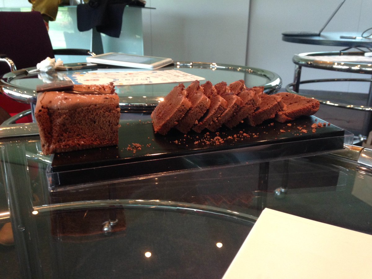 La pédagogie par le chocolat 😉 #TweetDej <a href="/Avec_Elles/">🅰️vecElles ✨</a> <a href="/nathaliecoutard/">Nath ☀️</a> @philbancourt