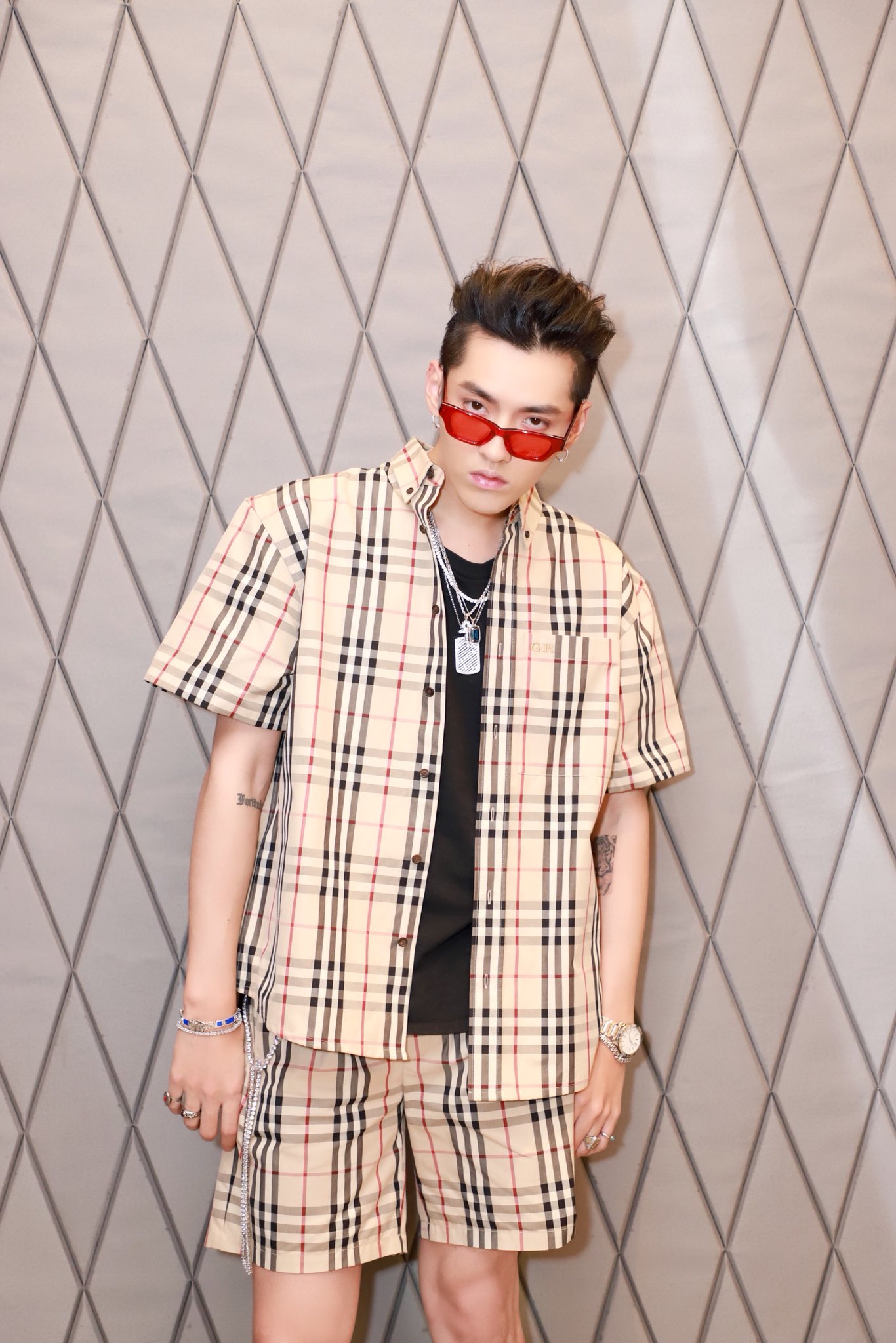 cdrama tweets on X Kris Wu Yi Fan decked in Burberry for T Mall 11.11 event tonight he ll be performing his new song with Pharrell kriswu wuyifan https t 4hPeHqD06m X