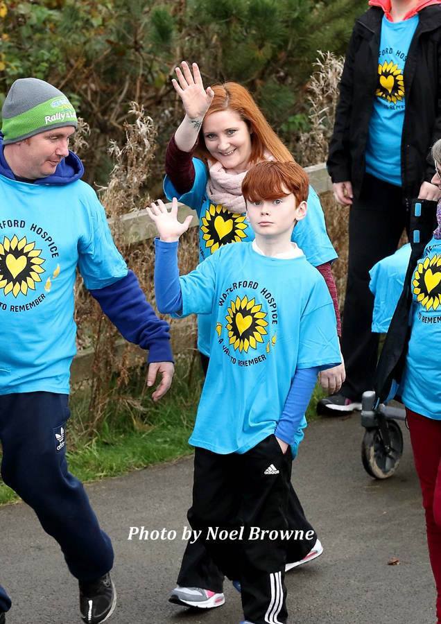 hospicewalk's tweet photo. Only 2 more days to the 5th annual #Waterford Hospice A Walk To Remember in Kilbarry Eco Park on Sun 12 Nov at 2pm! 😮 This is a 4km walk suitable for all the family and all ages. Register online at https://t.co/gkzsrMIJKC or on the day in the Kingfisher Hall. #walk2remember 🌻 https://t.co/RzRT0d6ZcL