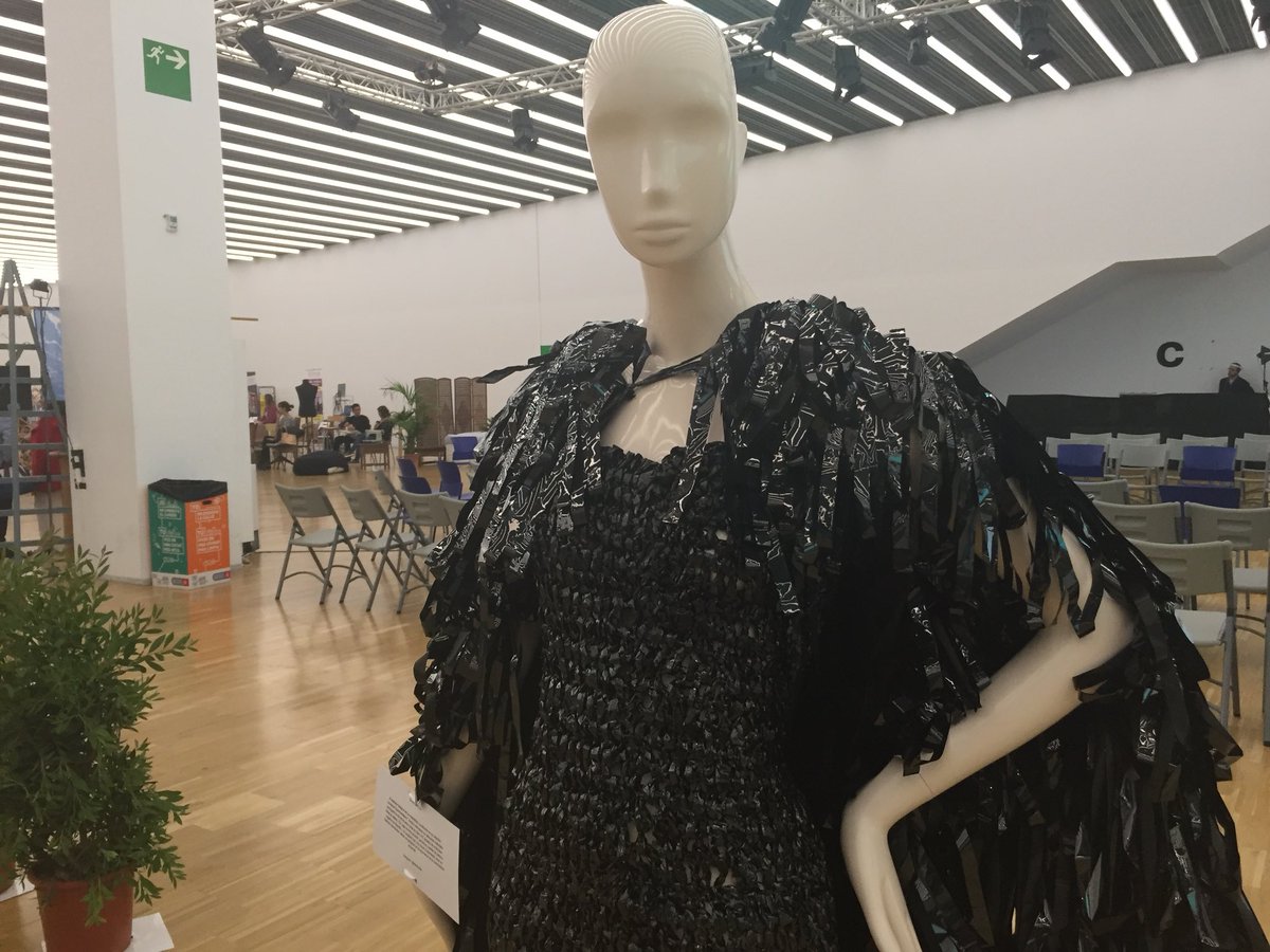 GemmaRullo's tweet photo. #BEFF ets estudiant de Moda? Som capaços de fer un desenvolupament local sostenible? Vine a la Fira de Moda Sostenible avui i demà al @museudeldisseny https://t.co/PVNHcgaB83