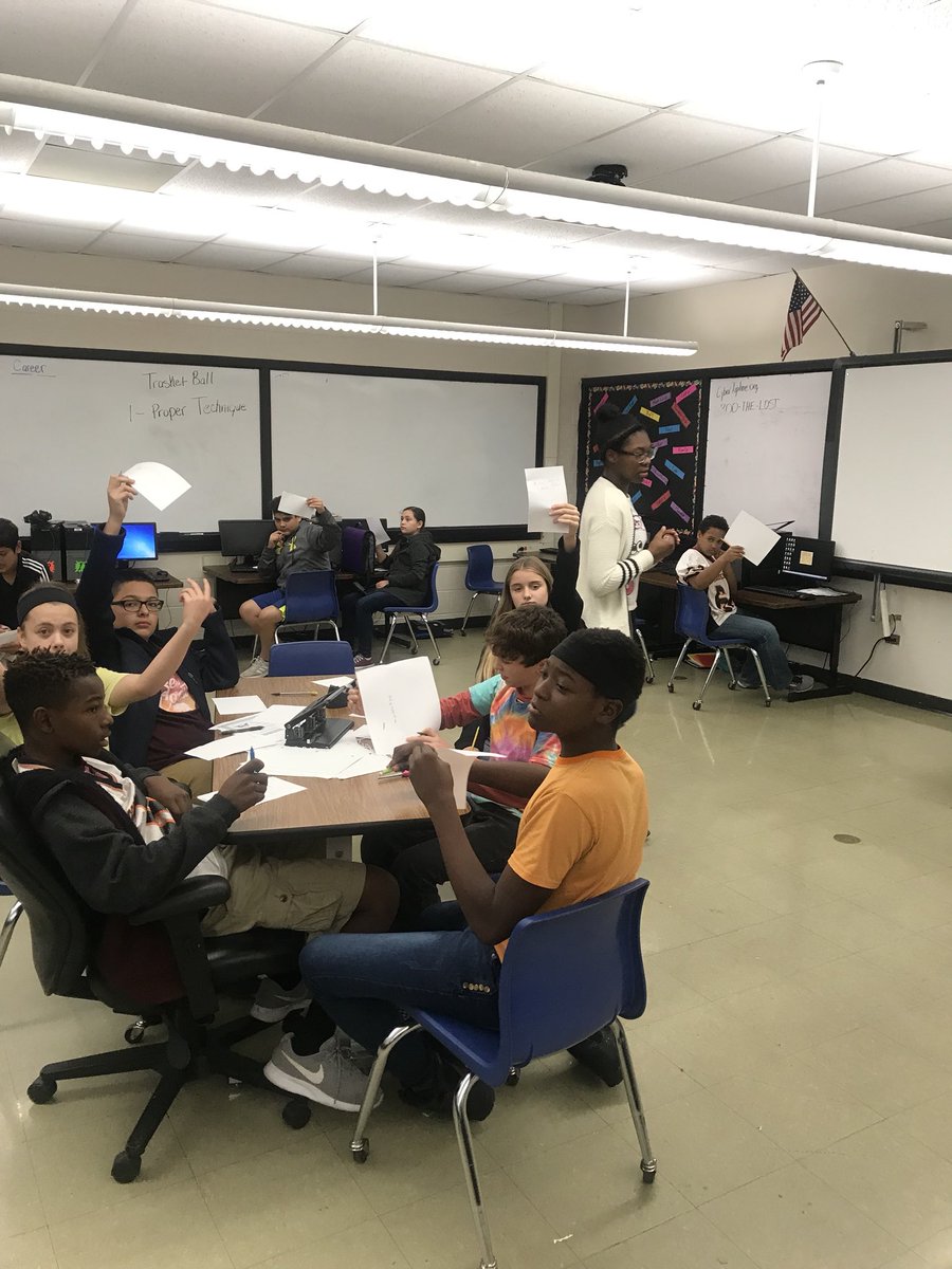 ThemsmandyWhite's tweet photo. Competitive review! #trasketball. #cisdPR1DE. #commercems https://t.co/nkTuxiC7DI