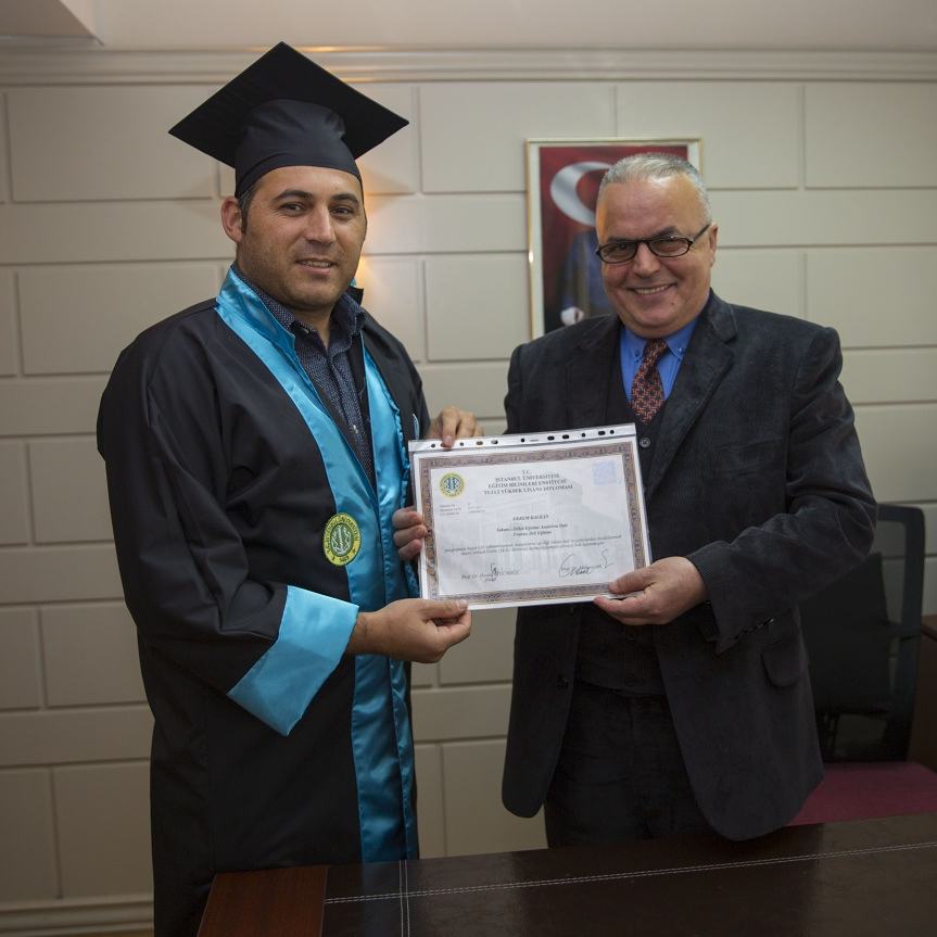 kecags's tweet photo. 1 Günde 2 Diploma!
#iü #fransızca #yükseklisans #master #hayef #eğitim https://t.co/ZTlGGICkUl