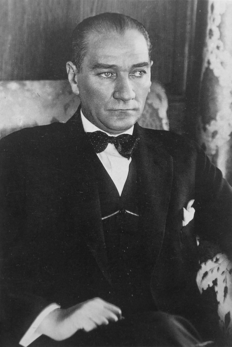 Bir Daha Gel, Gel Samsundan 
Sarı Saçlım Mavi Gözlüm.

Ruhun Şâd Mekanın Cennet Olsun Ulu Önder.
Sevgi Saygı ve Özlem İle..

#10kasım