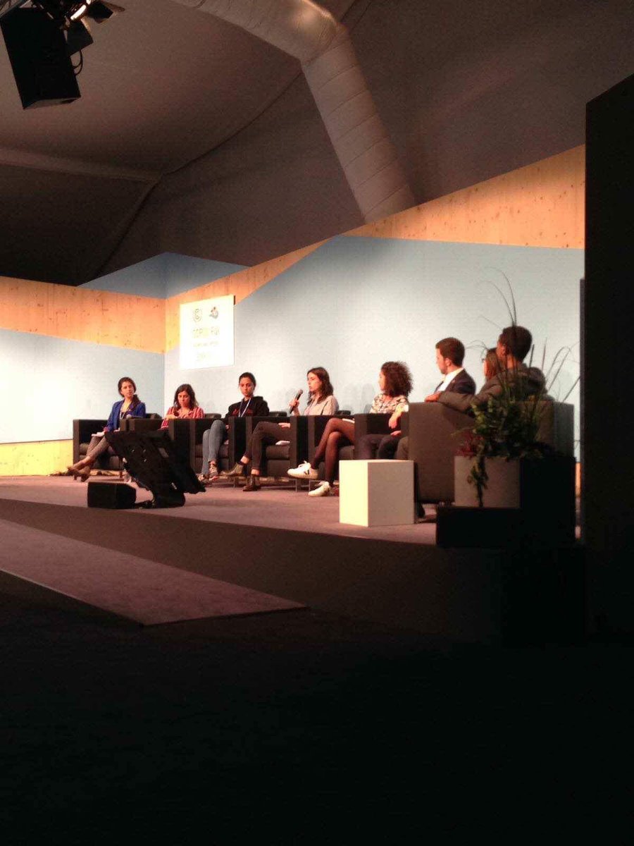 JDelegues's tweet photo. Présentation du programme jeune délégué pour intégrer les jeunes dans les délégations des pays lors de la #cop23 @IYCM @CliMates_ @REFEDD https://t.co/KZv9zEtq9L