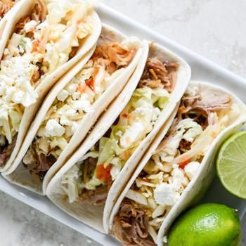 esFoodibase's tweet photo. Hoy preparamos platos de #Mexico! #ViernesMexicano 
Entrada: Nachos Estilo Sinaloa https://t.co/HjtpooBwpF
Plato Principal: Pollo al horno estilo #mexicano https://t.co/8Lf6BjyIJg https://t.co/BpGL09RAUW