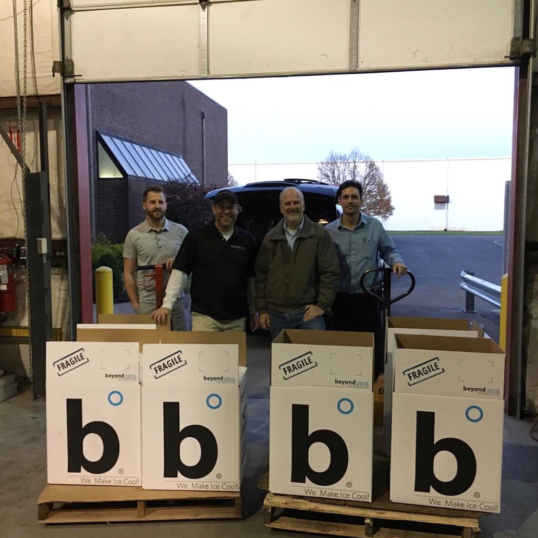NapoleonMedia's tweet photo. Ready to ship @BZICE #InTheRocks #BeyondZero #WeMakeIceCool @bzjss #IceCube #BZICE #StartUp #Innovation #Design #Machine #Tech #Louisville https://t.co/GP26sxxfgR