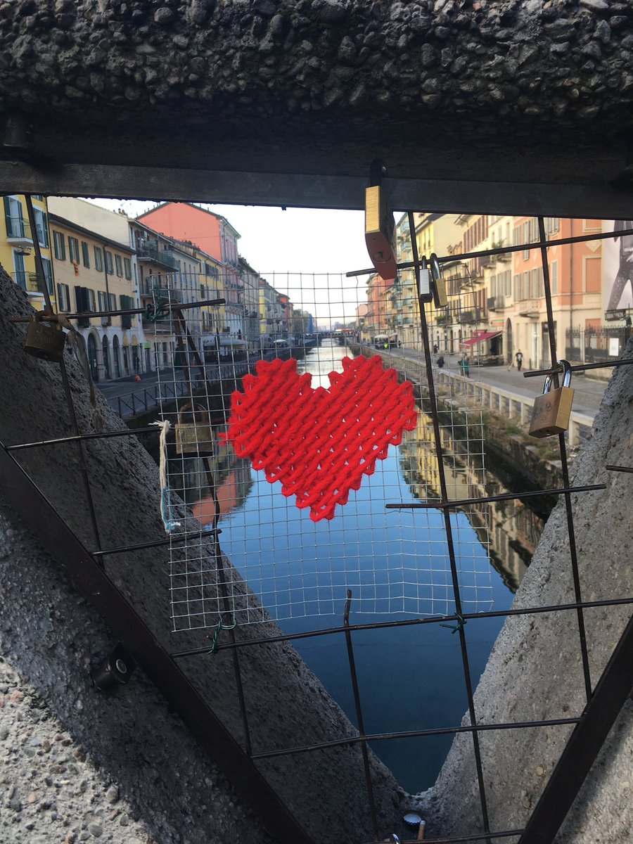 BluepillowCo's tweet photo. We love our home near the canals in #milan ❤️❤️ #findyourplace https://t.co/V4Ue0izPkU