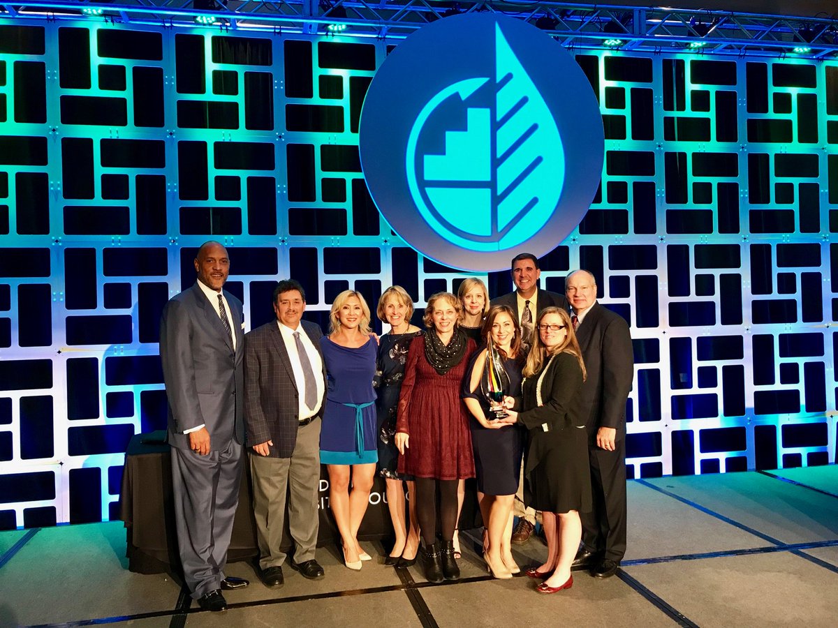 kathyklein4's tweet photo. When you’re surrounded by great people, great things happen like winning the Wildlife Habitat Council's Corporate Conservation Leadership Award at #whccon17! Congratulations @wastemanagement team! https://t.co/DlhUkIngbo