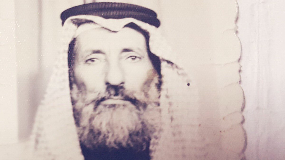 usa1011's tweet photo. الشيخ / قبلان بن هويج ابن فجيحه رحمه الله 
احد رموز قبائل الوعله يام https://t.co/9M9rfSztNE