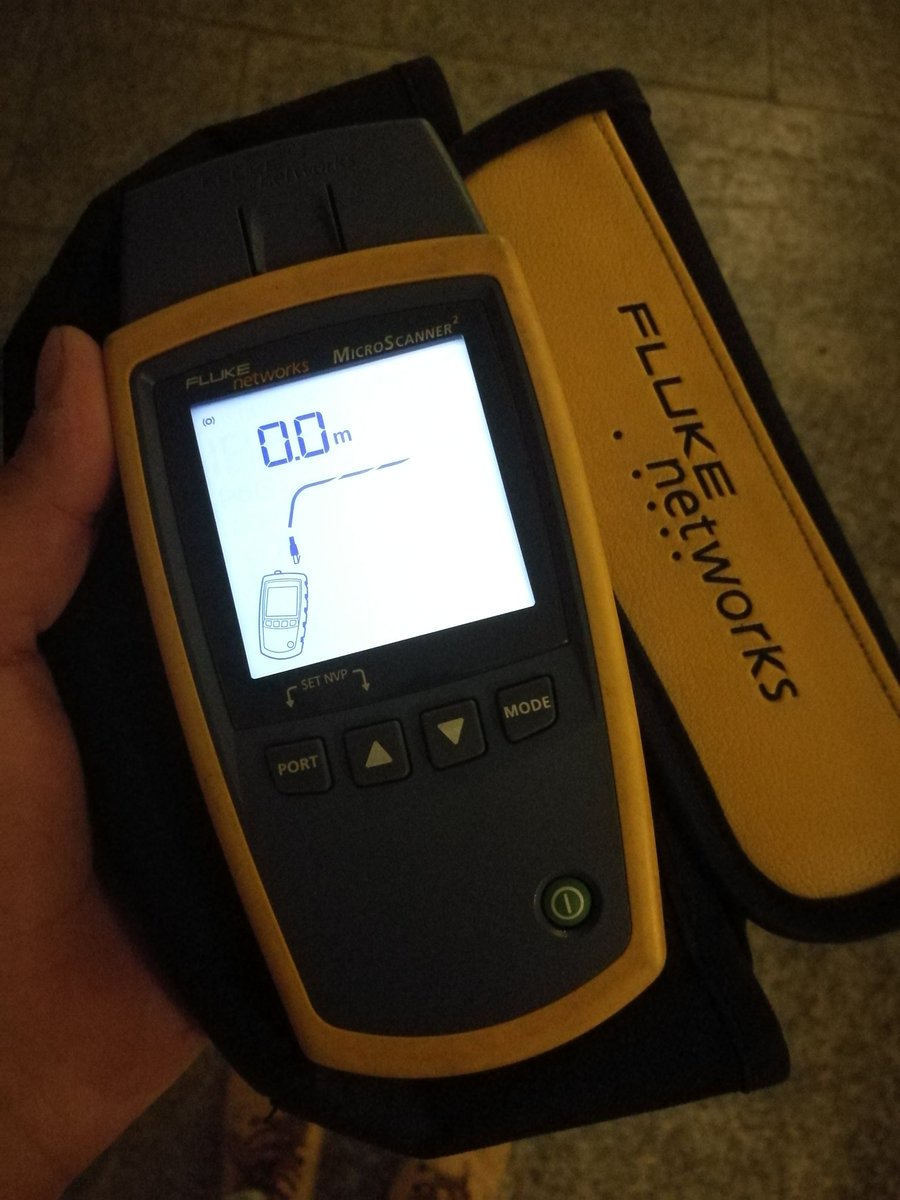 sincorchetes's tweet image. My best friend #flukenetwork #network #tcpip #rj45 #coaxial #PoE #tester