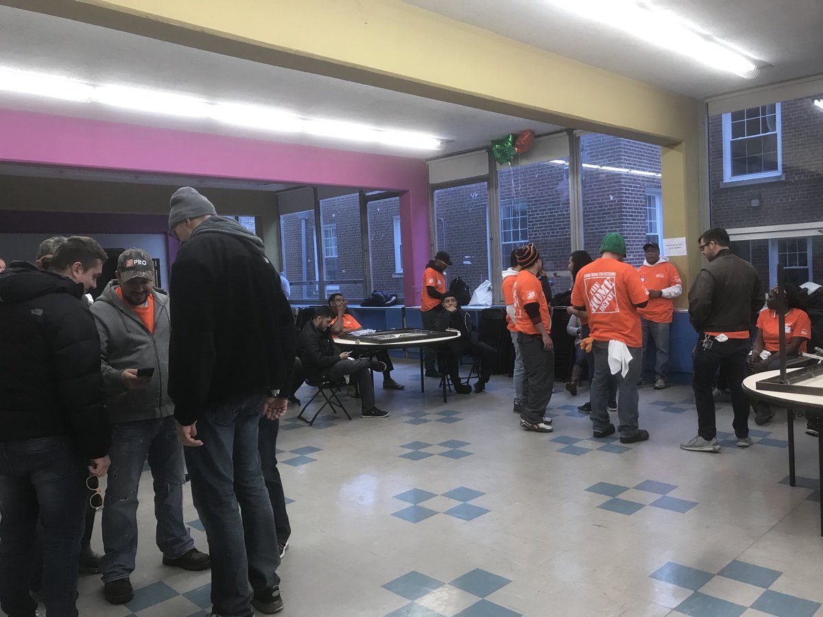 BenTenTHD's tweet photo. Full house here for out team depot event! Big Thanks to our veterans! #teamdepot #givingback @Manny_CubFan @homedepot1912 https://t.co/dQxFLGmbki