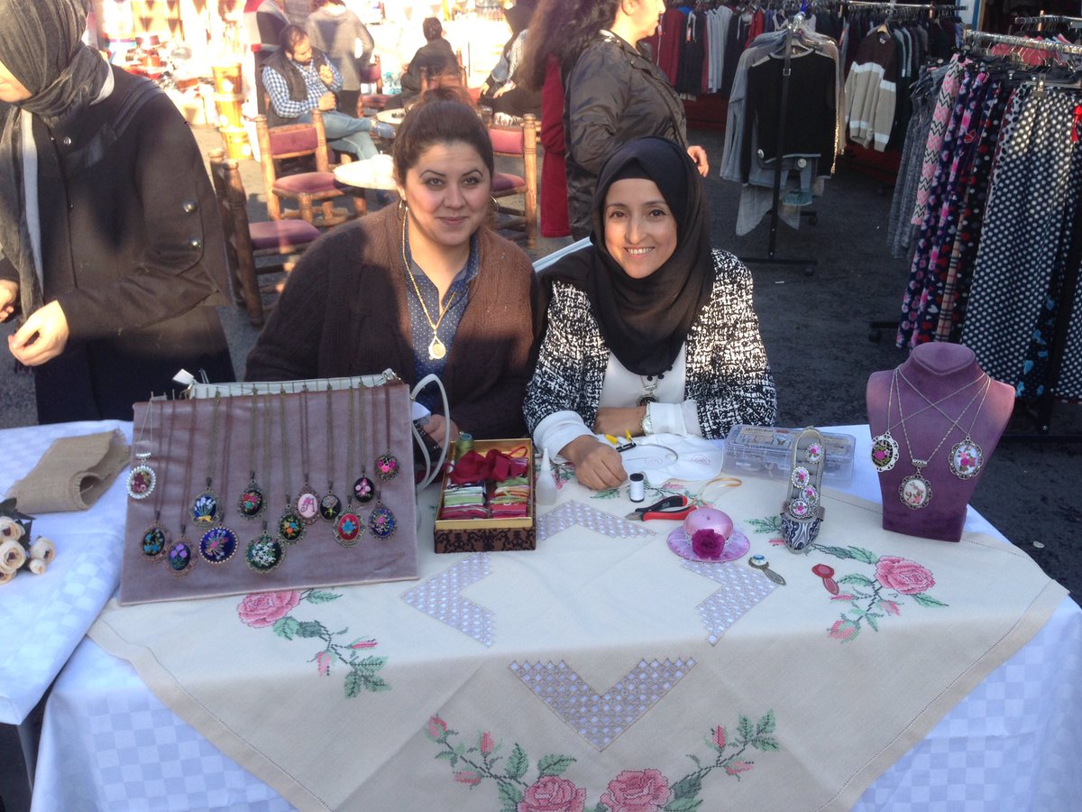 CadirGunleriTR's tweet photo. #istanbul #gaziosmanpasa #kucukkoy #halkegitimmerkezi #kanavice #kolye yapımı etkinliğimiz
Yer:Merkez Cami karşısı https://t.co/Fty1aoBOwz
