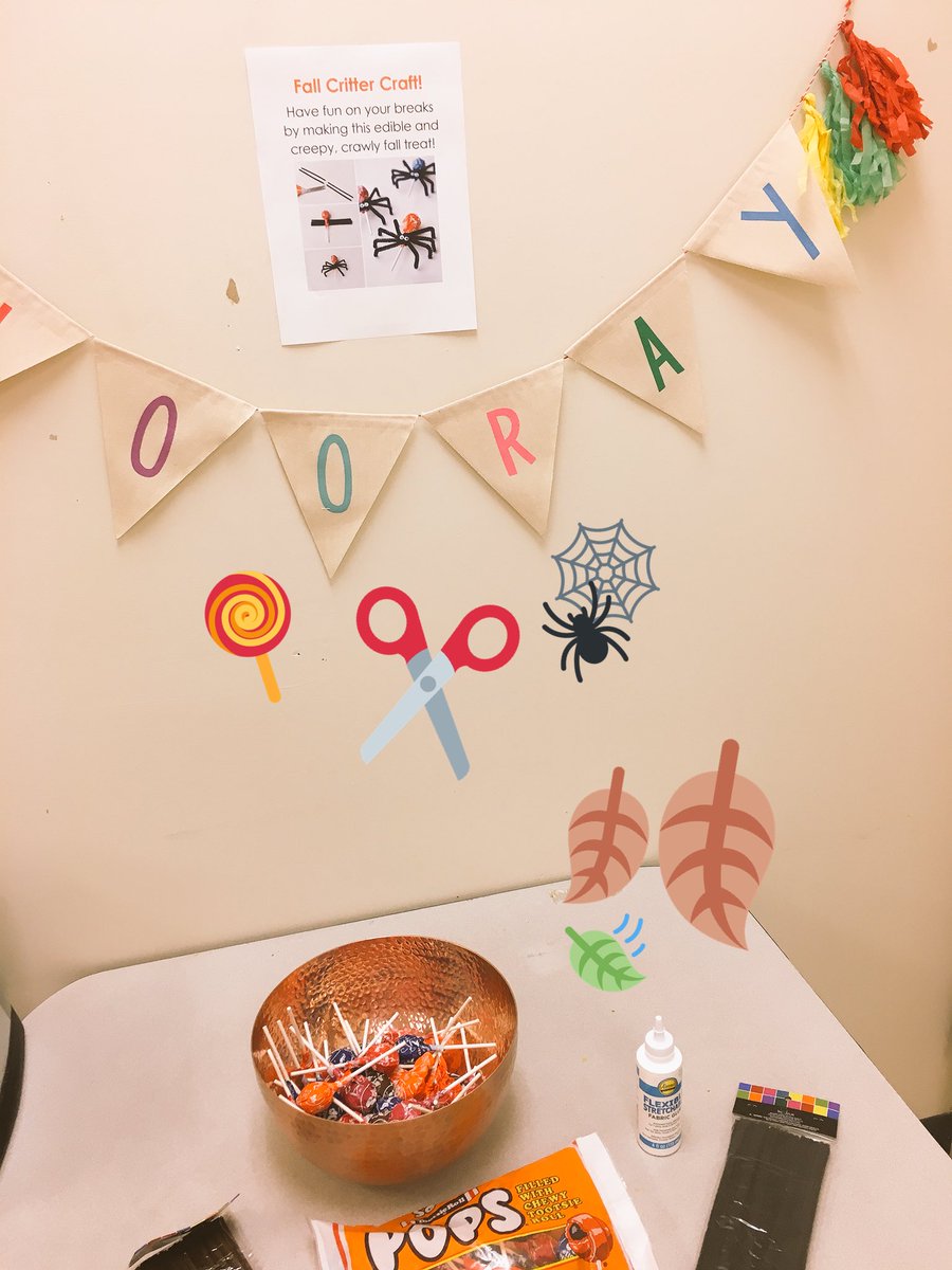 KatieTargetLady's tweet image. Happy #FastFunandFriendly Friday!We’re making Fall Critter Crafts today at T1509! 🍂✂️🎯