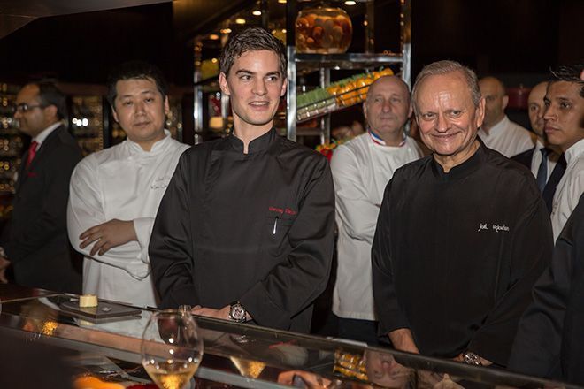 rwsentosa's tweet photo. Commemorating our first #280characters Tweet with something equally ground-breaking: the world's most starred chef Joël Robuchon introduces his two new Singapore Head Chefs at Resorts World Sentosa! #rwsmoments #rwsdining #Robuchon #Michelin
Find out more: https://t.co/HtK1uX5iCd https://t.co/jhGiHu1noc