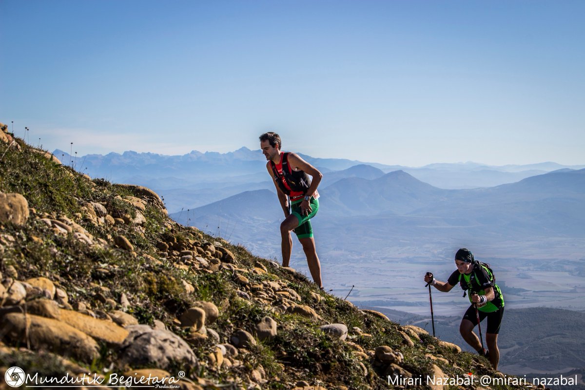 Segundo álbum de los cracks de Mundutik Begietara Productions!  bit.ly/2jdKKmo #FotonesMadeInIzagaondoa #IzagaRules