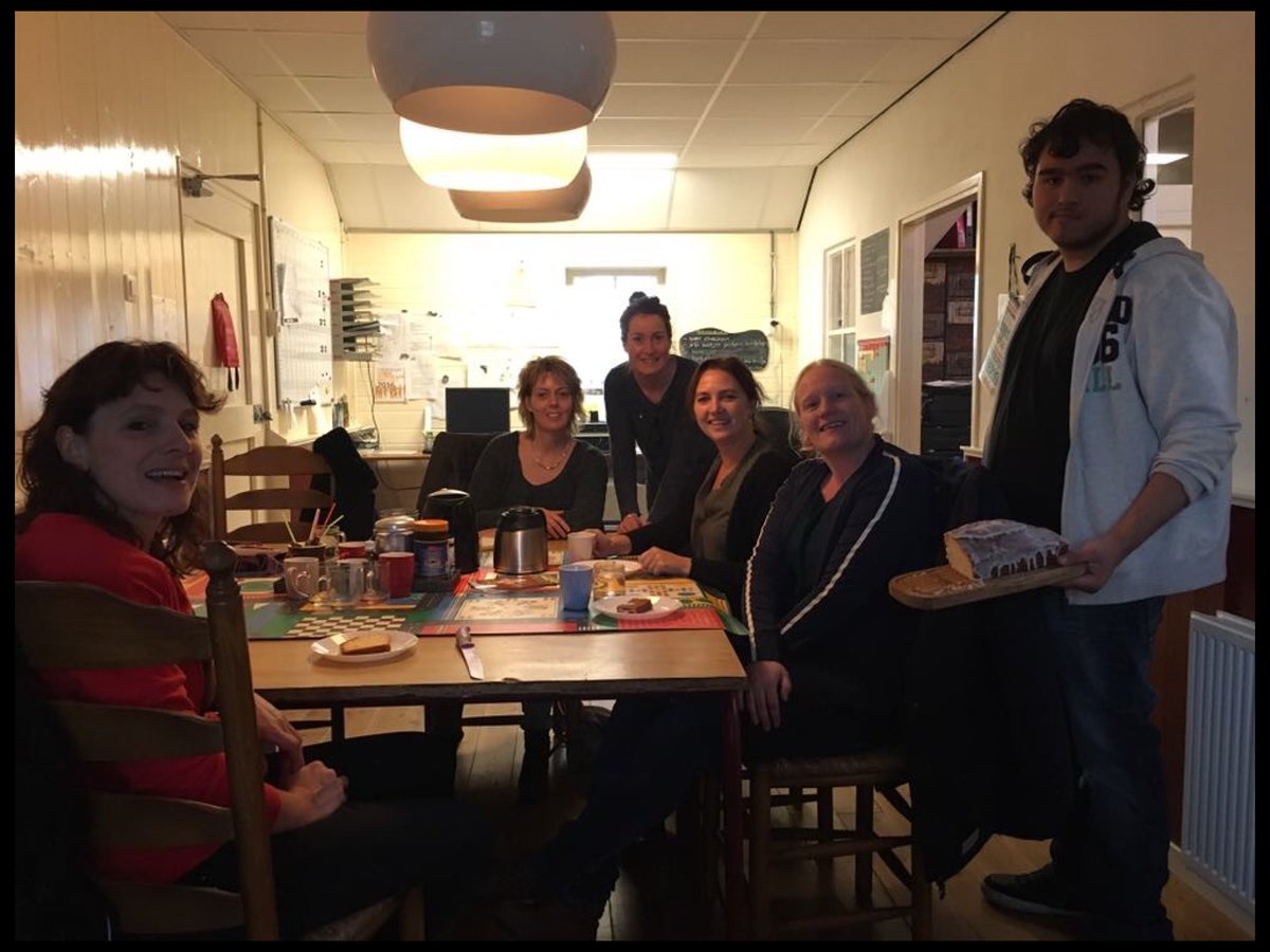 SamenDoenTeam's tweet photo. Samen Doen team #ommen was on tour langs zorginstellingen om kennis te maken, te leren over elkaars werk en de #samenwerking te verbeteren https://t.co/CuZPZYmqpA