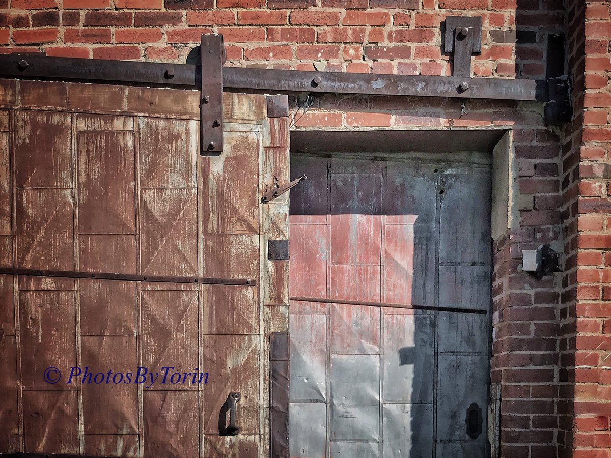 Torin Halsey On Twitter Exterior Door On Old Horse Mule Barn