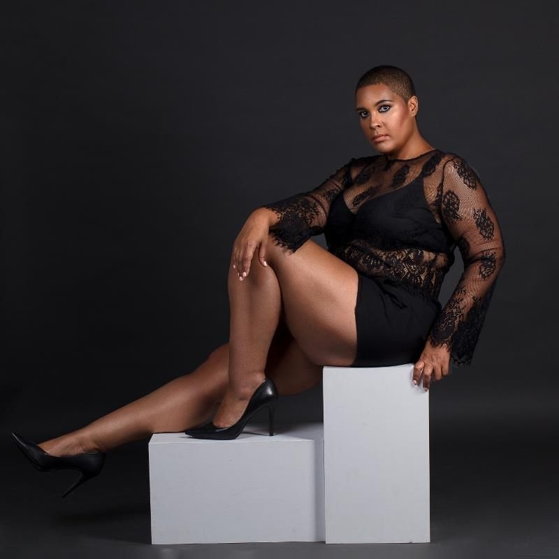 themindofamodel's tweet photo. Legs for days in this sexy little number Plus Model: @latoniamodels | Photographer: Joyanne Faith Panton | MUA Natalie Black #bold #sexy #me https://t.co/IVn05MOJAQ