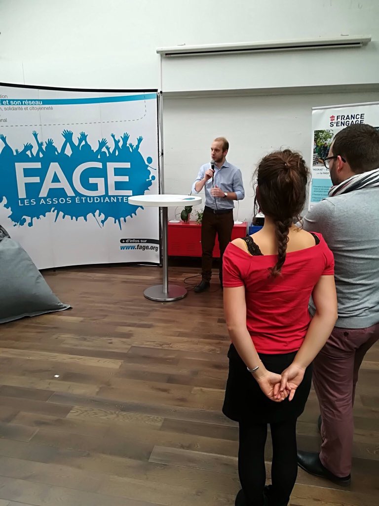 AGORAe_Caen's tweet photo. L'AGORAé de Caen est fier de remporter le 1er prix @uselilo du projet logement étudiant avec son projet Cafe Coloc' #RNAGORAé @Fede_CampusBN https://t.co/ECwOMKnRuJ