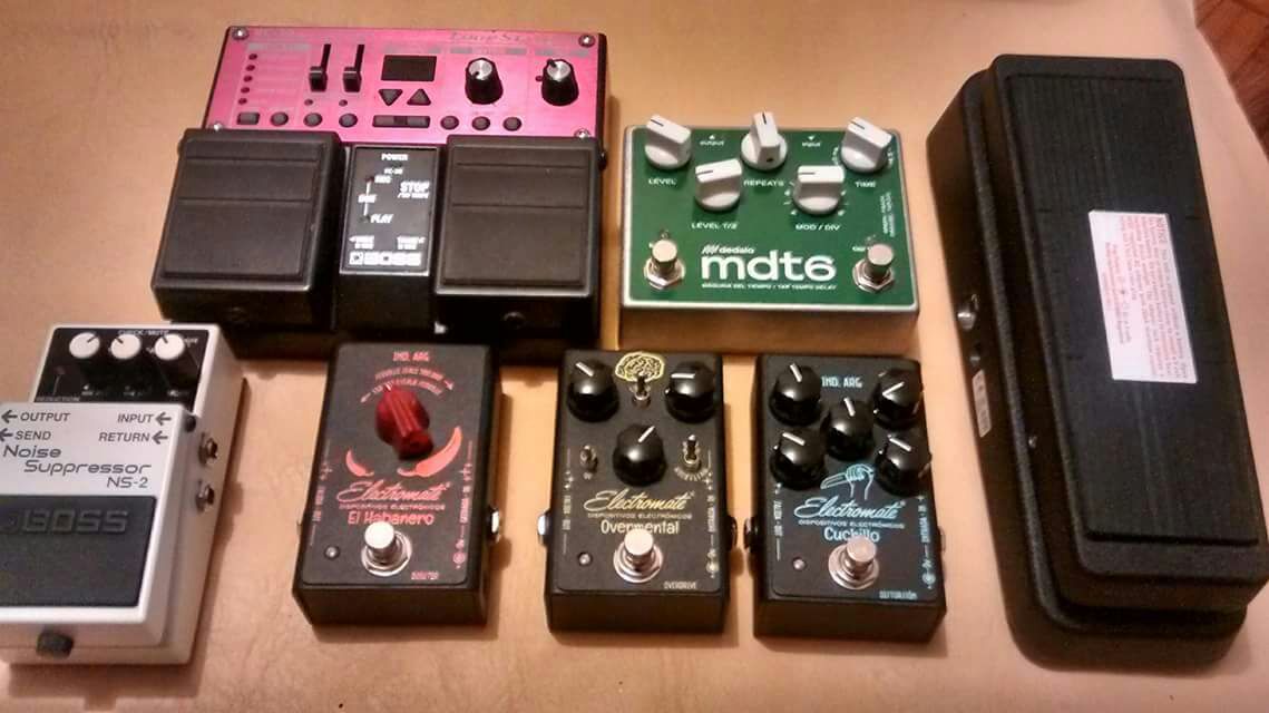 electromate_fx's tweet photo. La Electro "adicción " Gracias a todos. #electromate #electromate_fx #efectos #pedales #effects #guitar #bass #guitarra #bajo #guitargear #bassgear #pedalholic https://t.co/s1ynjH0jSc