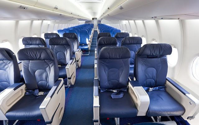 volarmagazine's tweet photo. Por lo general, los baños de los aviones están vacíos 20 minutos antes del despegue, o antes del aterrizaje. #TipsdeViajeros https://t.co/YEBTkrz9Uo
