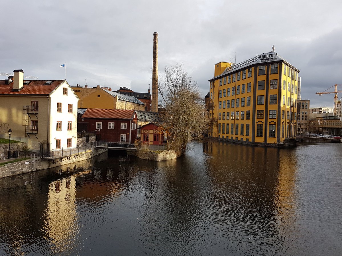 peter_ivar's tweet photo. Ett givande studiebesök på ungdomskontoret i Norrköping #samverkan #af #kommun #ungdomar https://t.co/NfMa0njA4d