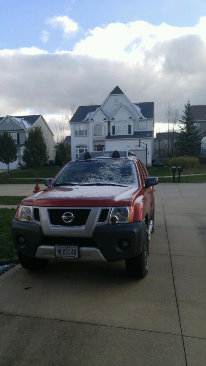 medictom's tweet photo. First Snow of the year here in #ohio love my Nissan Xterra.  Her name is Alaina a tribute to the beautiful @AlainaHuffman #stunning #powerful #gorgeous #follow #followme #blogger #veteran former #paramedic (24 years) @NissanUSA @Nissan https://t.co/7JL5irxs3c