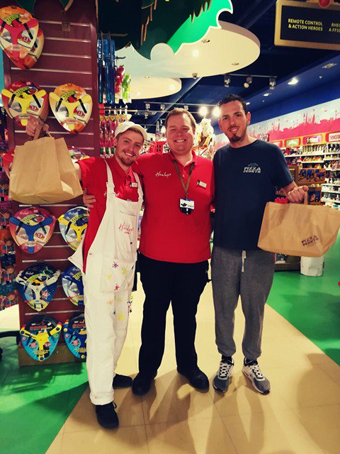 TreetopGolf's tweet photo. This weeks lucky retailer is @HamleysCardiff @StDavidsCardiff - if you work in the shopping centre, 12 Pizza Pronto pizzas could be yours next week as part of our #12weeksofXmas campaign! #retailrewards https://t.co/WQTNWgAybo