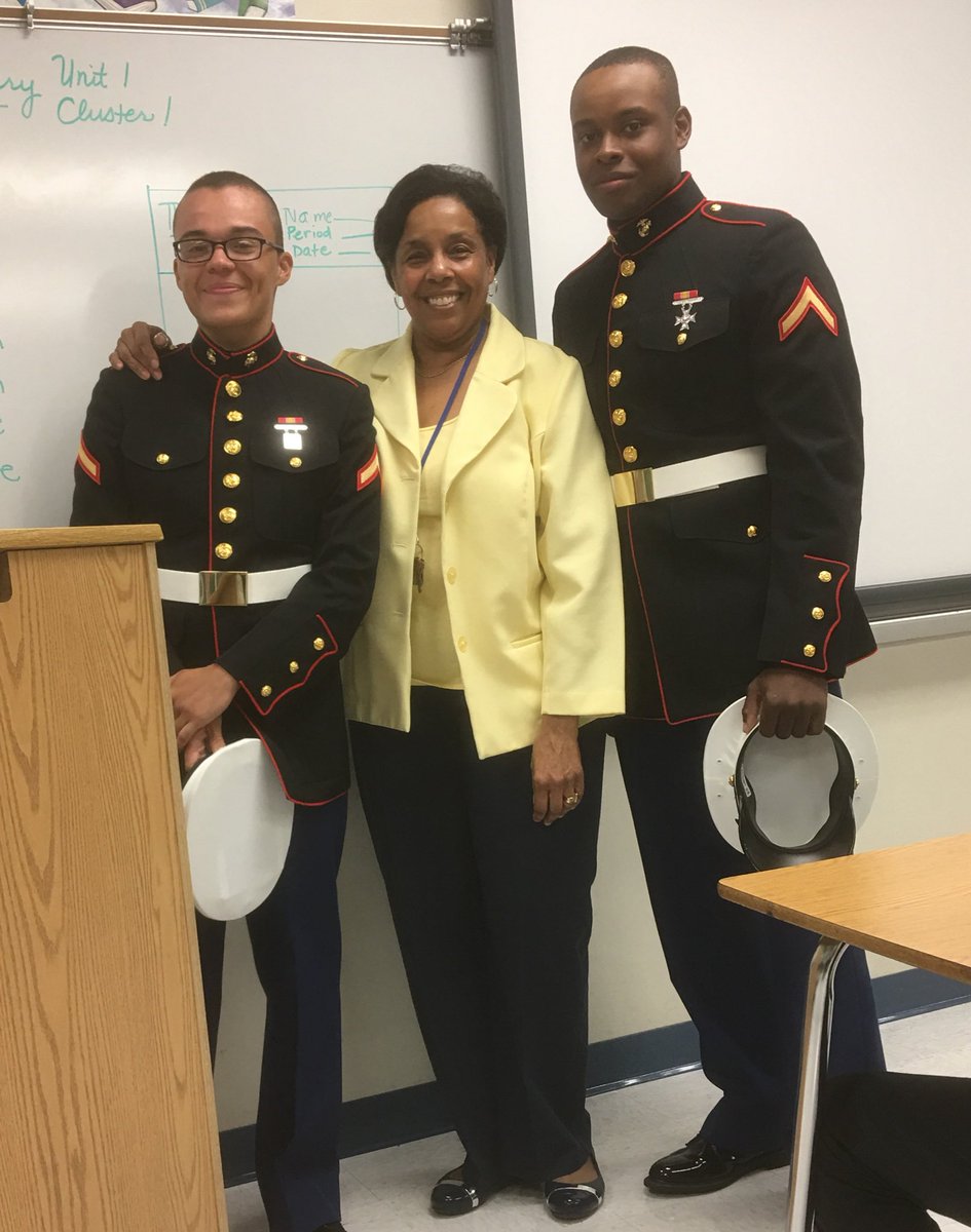 RMSH_Pirates's tweet photo. Our two @USMC named Brandon, #RMECAlumni c/o2017 #PiratePride โ๏ธ #VeteransDay ๐บ๐ธ #ThankYouForYourService https://t.co/kMAZquokXc