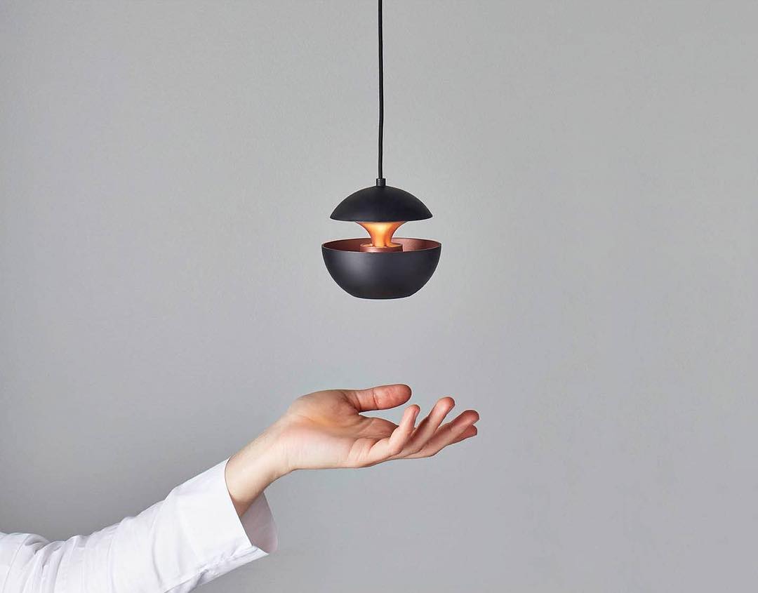 itsmag_'s tweet photo. Here Comes The Sun… And I say it's all right!  
https://t.co/85MnVWdqQY
#lighting #DCWeditions #lightingdesign #productdesigner #designfurniture #lamps 
#productdesign https://t.co/fHlCf0LBAK