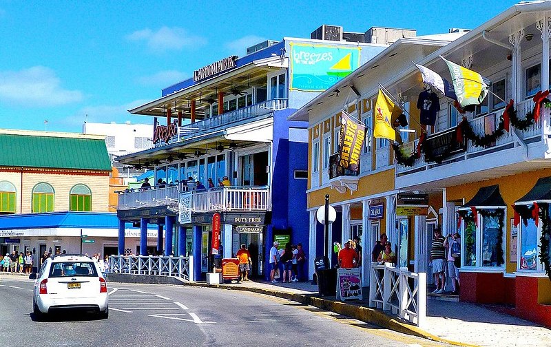 ChatfieldRafael's tweet photo. Why the Cayman Islands is popular among real estate investors? - CIREBA
#CIREBAblogpost #BlogpostbyCIREBA #Caymanrealestateblogpost
https://t.co/v9H2eze2kt https://t.co/ea0Eb5fDvH