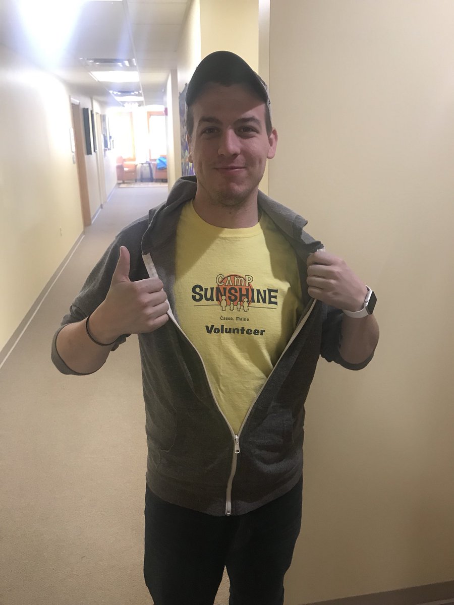 StacyMiddle66's tweet photo. Mr. Lapan volunteering his time in Maine this weekend to bring a little ☀️ to families dealing with cancer #KindnessMatters #CampSunshine #MPSAlumni #SMSstaff #MPSLearns #I❤️MPS https://t.co/S7XCOGsx1o