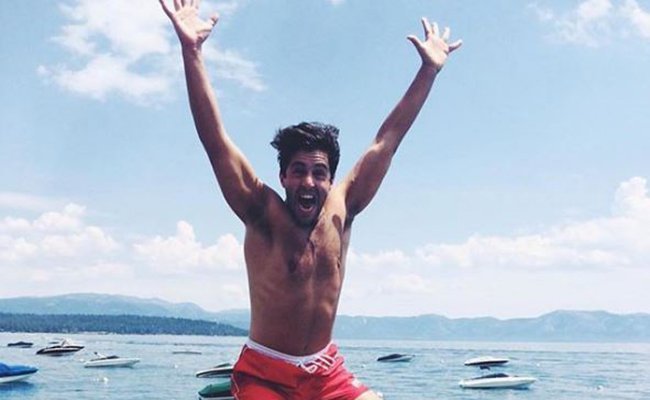 Happy Birthday Josh Peck! The actor s hottest moments ever  