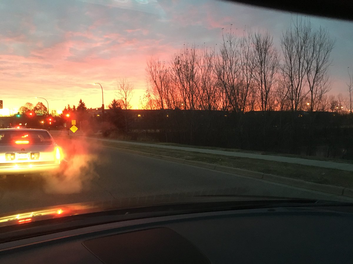 twinsfanatic5's tweet photo. #Elite sunrise this morning over Apple Valley to start #Fleckfriday @jgkfan @GopherFootball. Not the best picture of it but it was Elite. https://t.co/NOlURPKLD7