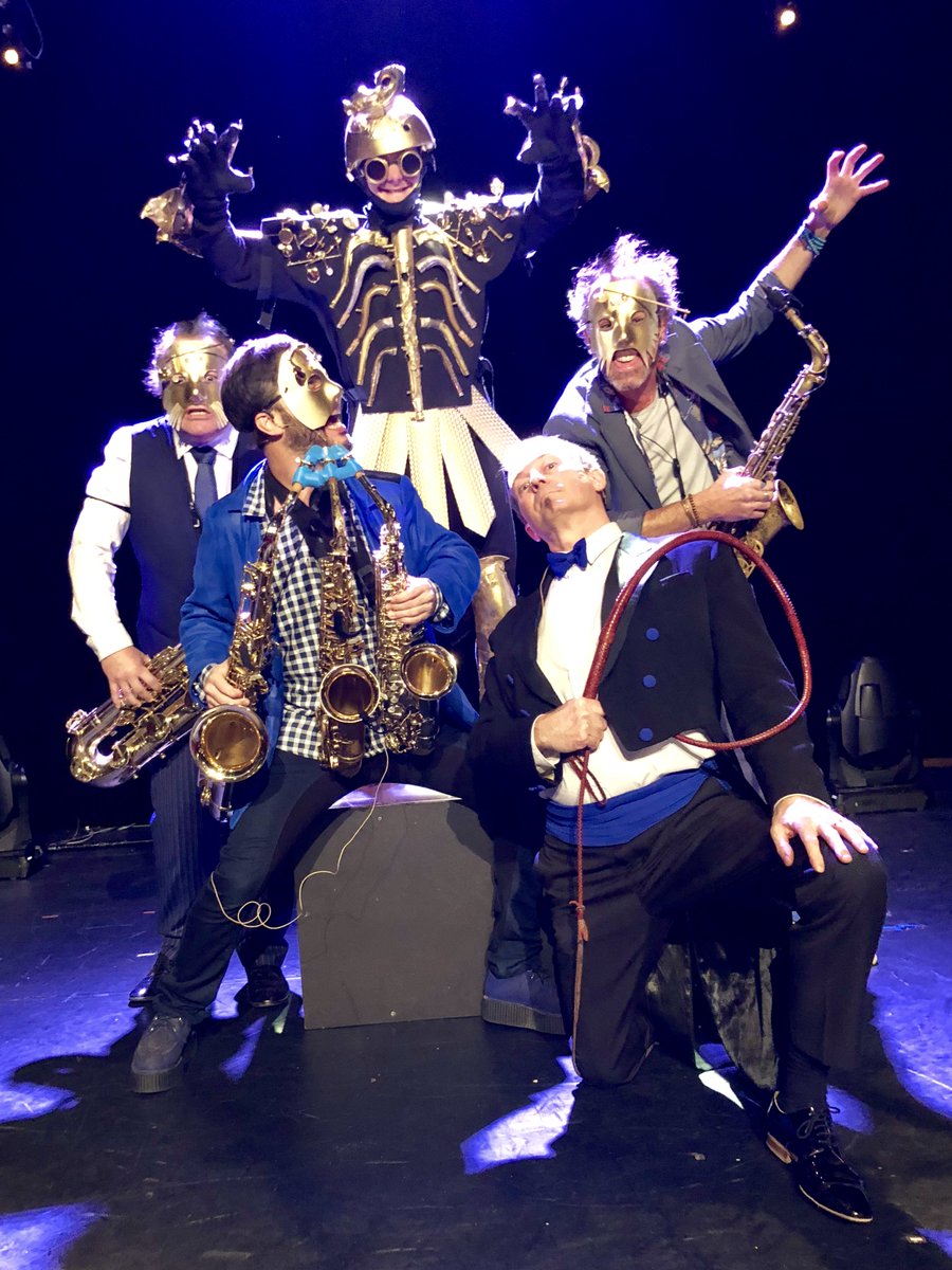 Nous jouons notre spectacle "SAX" ce soir à l'Espace Carpeaux (Courbevoie), des interessé(e)s? 😏🎷
#saxophonist #saxophonists #sax #saxo #saxophone #instrument #instruments #instrumentiste #instrumentistes #lesdesaxes