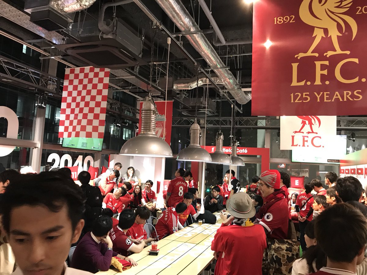 usuk_ynwa314's tweet photo. 楽しかったぁぁぁぁぁ
#リバプールナイト #newbalance  #LFC https://t.co/3htlVfDr35