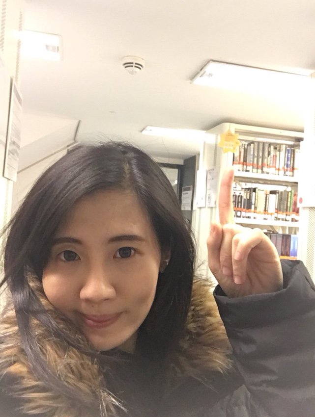 seraphinaclaris's tweet photo. @KingsLibraries I will never get bored visiting this beautiful Maughan Library 📚❤️ I am glad I am a KCL student 🦁 #KCLlibraryTH https://t.co/mkvBeY9Uu9