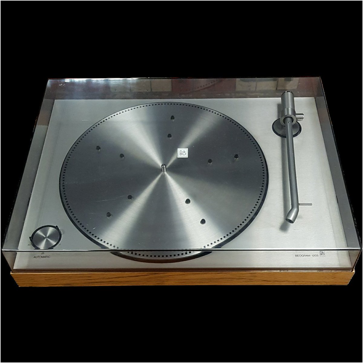 HomeAlchemy's tweet photo. Vintage Bang &amp; Olufsen music system - fully working https://t.co/yEkEHOAsHO #music #bangandolufsen #vintage #beocenter #beogram #beovox https://t.co/C1u1IhI5xx