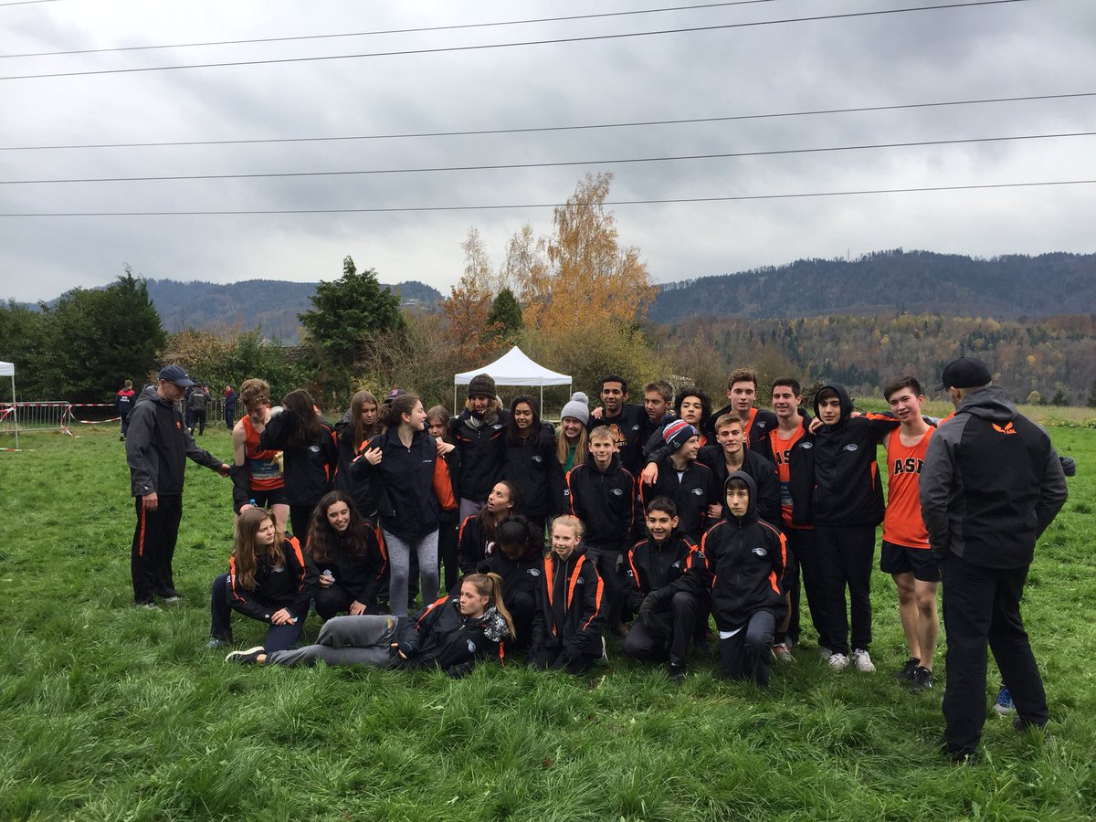 ASL_RSteege's tweet photo. @TheStandardASL @ASLeaglesAD ...ASL XC ISST Runners Up!!! Go Eagles!!!  #ISST #HardWork https://t.co/qV4Kg0Qr6f