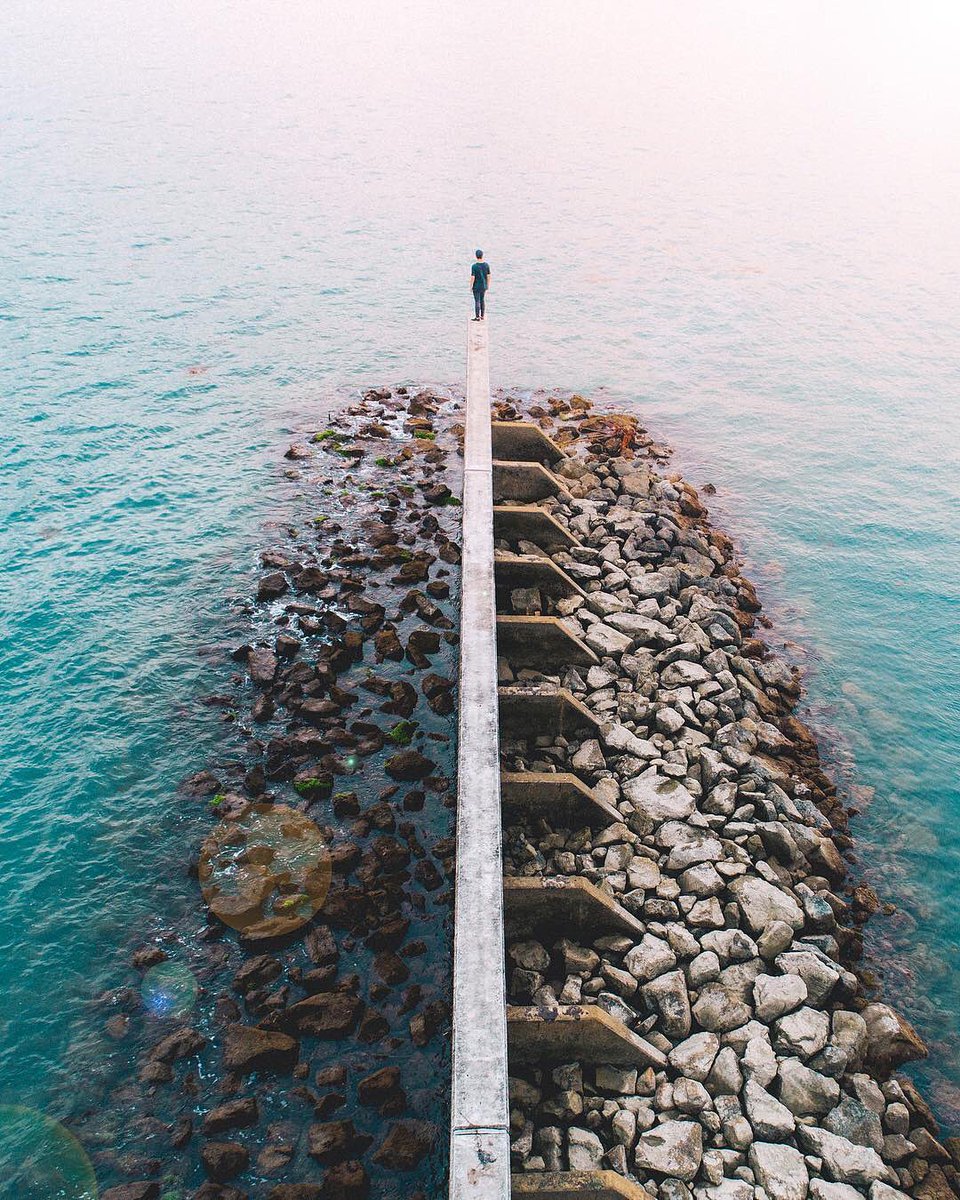 Explore_SG's tweet photo. Making waves at Marina South Pier, by today’s featured explorer @julian_cheong.

Be part of the community! Tag your images of Singapore with #LetsExploreSG 👊🏼 https://t.co/S3vSVXfFzz