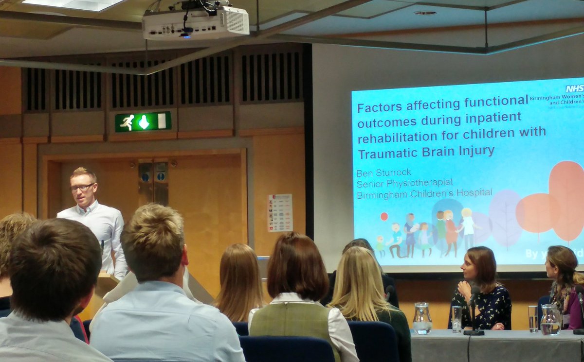 huckstep_st's tweet photo. Ben Sturrock (Physio) presenting at #physiouk17 @Bham_Childrens https://t.co/PwG1erRqj4