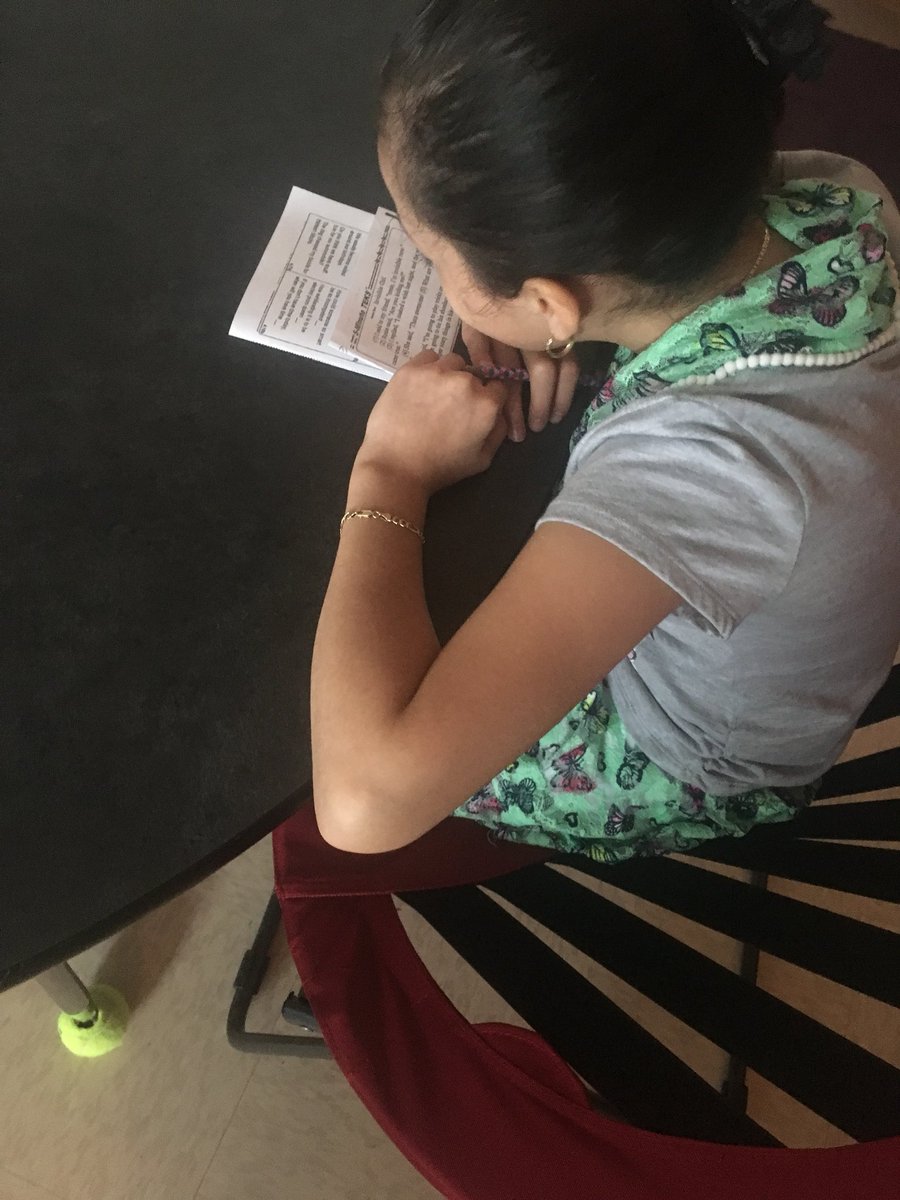 GTlanguagearts's tweet photo. Flexible seating helps these students focus on their daily grammar practice. @gtprincipal186 @GT4thGrade @sdavisGT https://t.co/liNOENWs8n