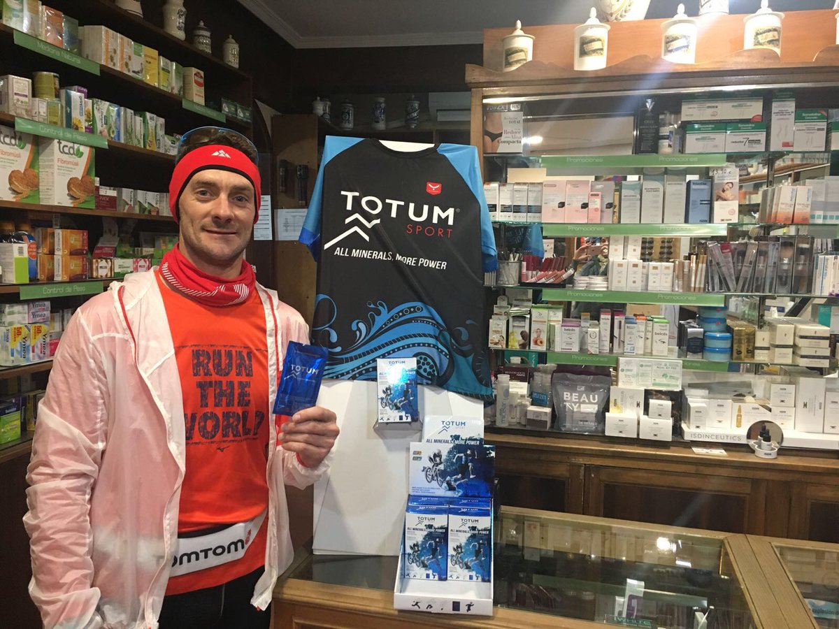 quintonsport's tweet photo. Luis Alonso Marcos lo tiene claro: #TotumSport

Si vives en La Granja (#Segovia) puedes encontrarlo en la Farmacia Monedero. #allminerals💦 https://t.co/HmCk5P34yz
