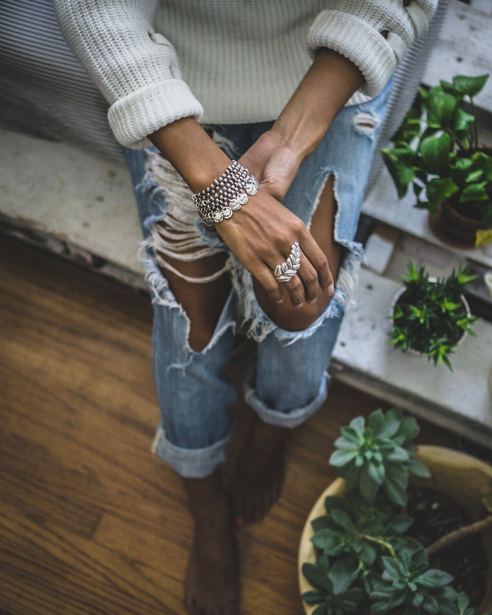 AudrieStorme's tweet photo. My silver obsession ✨ @Unode50_com #IAmUnoDe50 #ad https://t.co/Wb5iCiEoVm