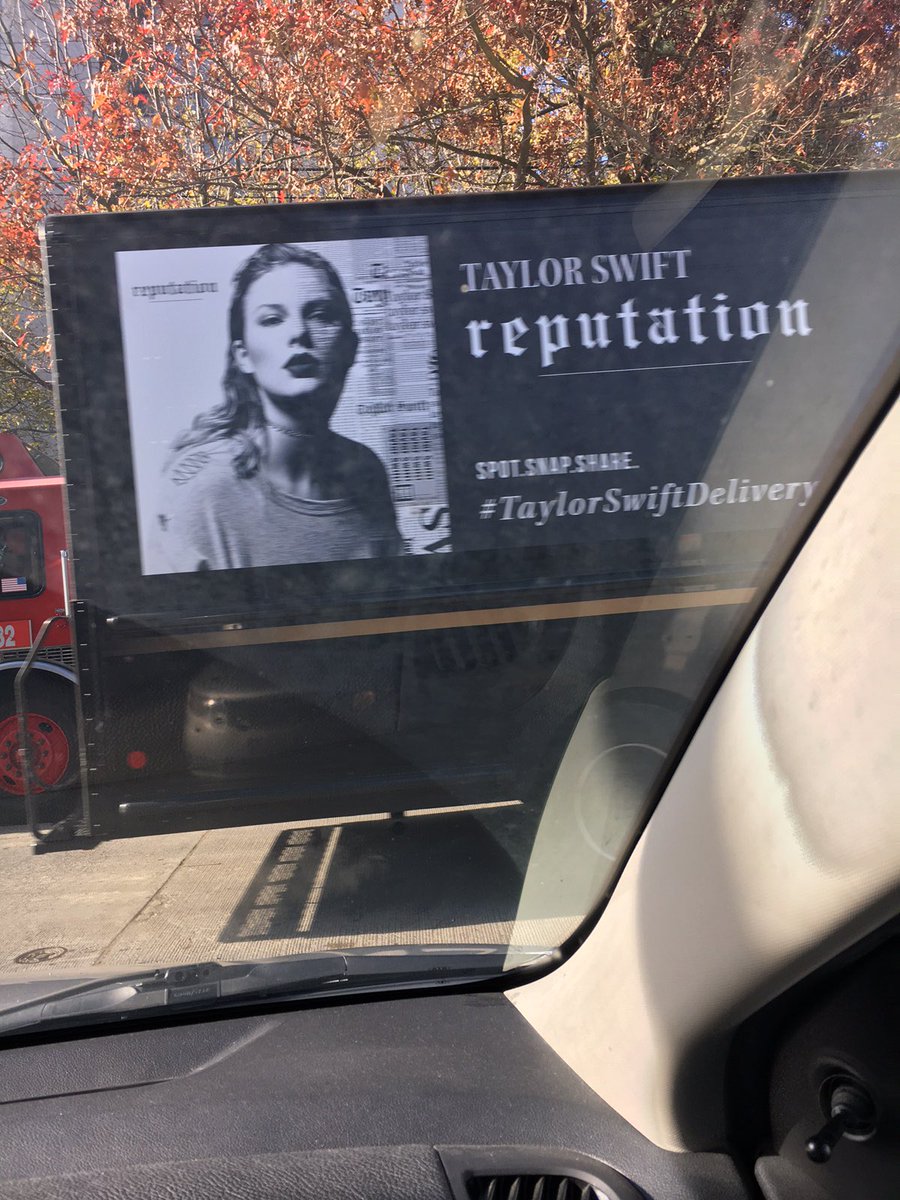 Tayfish7's tweet photo. #taylorswiftdelivery #promo https://t.co/p9q5zTDscI