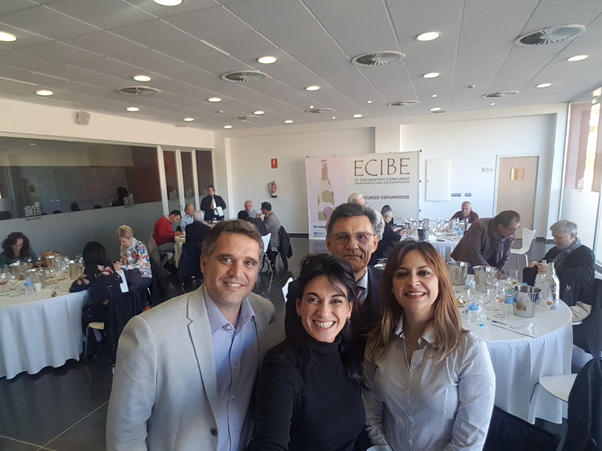 tiernoquepido's tweet photo. Catando en #ECIBE, 2° Encuentro #Concurso #Iberoamericano de #Espumosos #Merida. Espectacular la organización de todo, #laflorynata @EquipoTEAM y @isabel_mijares.😍 https://t.co/KonyAb7cAs