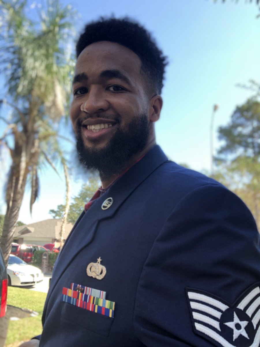_TimLivingston's tweet photo. I remember it like it was yesterday❗️I salute all my comrades/veterans, and personally say thank you❗️#8yearsofservice #2enlistments #AirForceStrong💪🏾 #ProudSpringISDVeteran #SpringISDVeteransDay2017 #VeteransDay #Freedoom @SpringISD https://t.co/DFPPhC1z6T