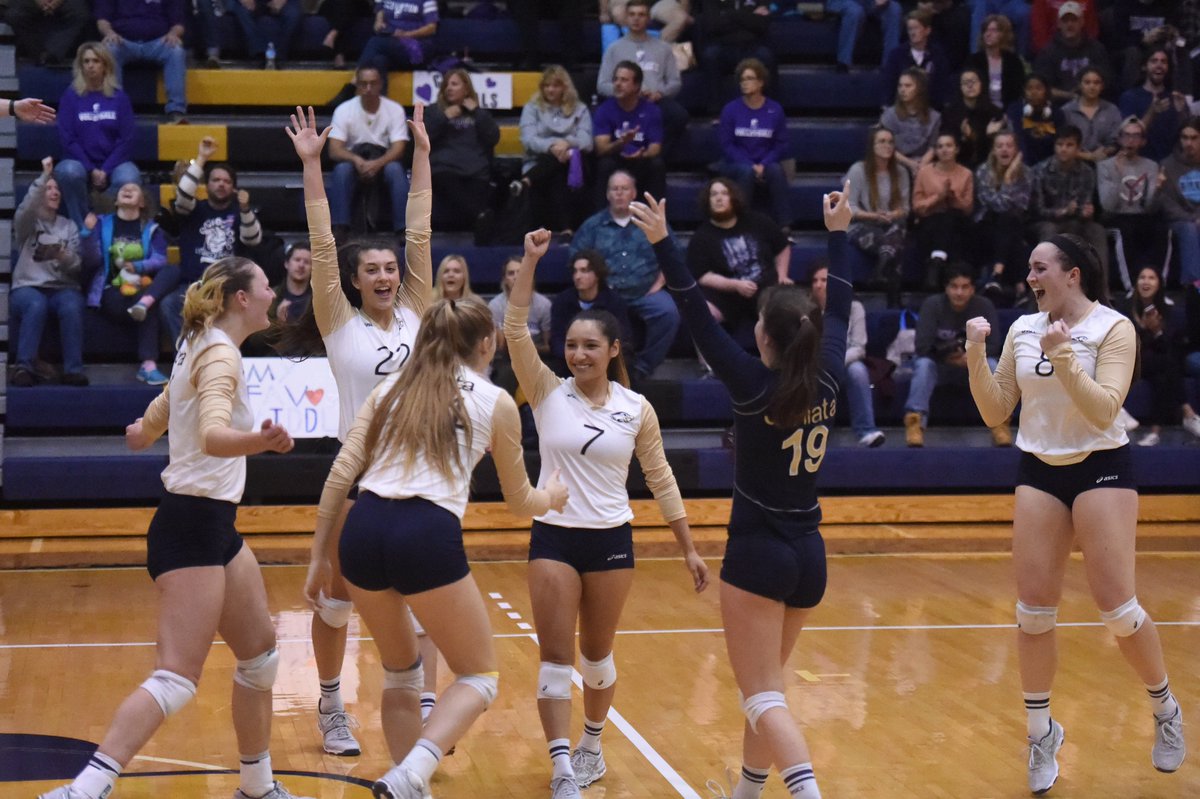 JuniataEagles's tweet photo. And @JuniataWVB takes set 4 to win the match 3-1 over Brockport! Region Player of the Year @Mweihb15 scored 10 kills and AVCA First-Team Katie Byrne tallies 27 digs! Congrats Ladies! #MakeYourMark #jcgosports https://t.co/sVGkE4dXUU