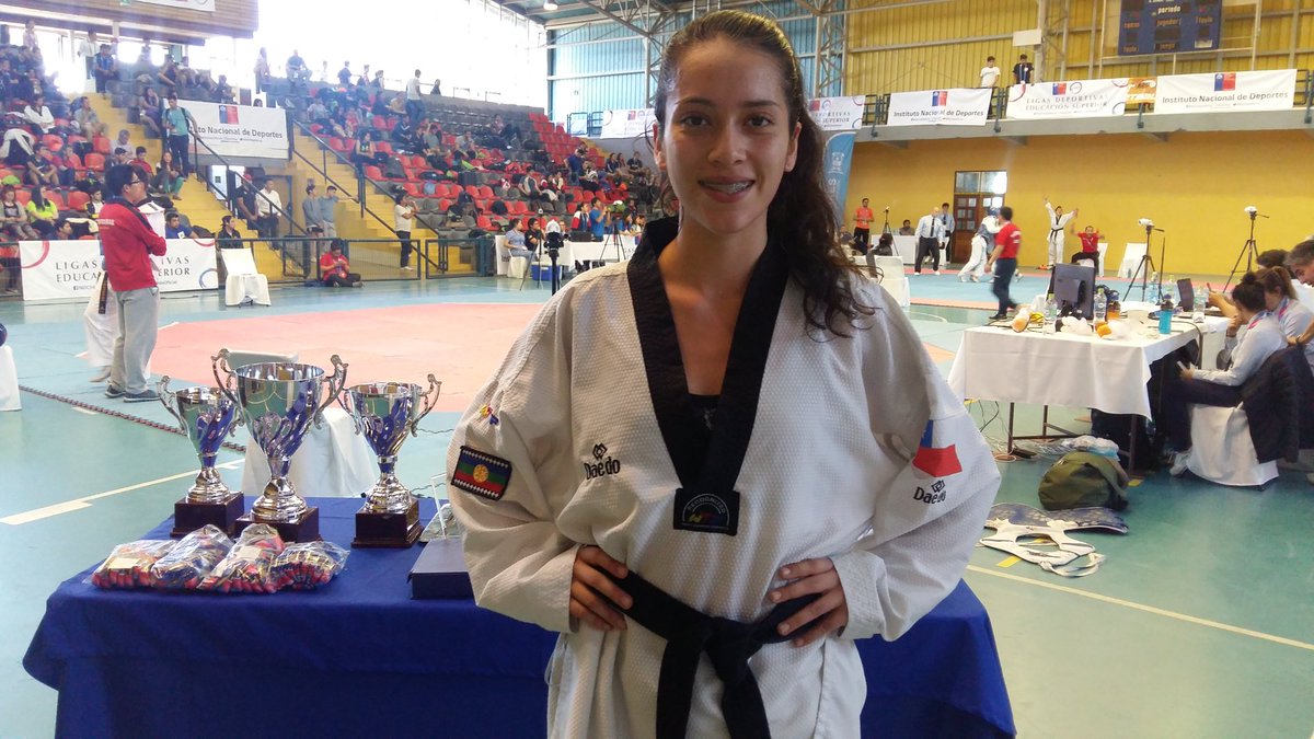 INDChileOficial's tweet photo. #LDES2017 Francisca Ríos de la U. de Playa Ancha se consagró bicampeona nacional de taekwondo en la categoría avanzado -67 kilos #FinalesLDES https://t.co/3wijrLZBhA
